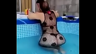 Mulher Madura Com Um Bumbum Grande