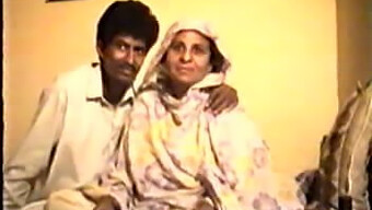 Vintage Pakistani Amateur Couple'S Homemade Sex Tape